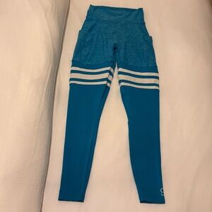 BOMBSHELL SPORTSWEAR LEGGINGS